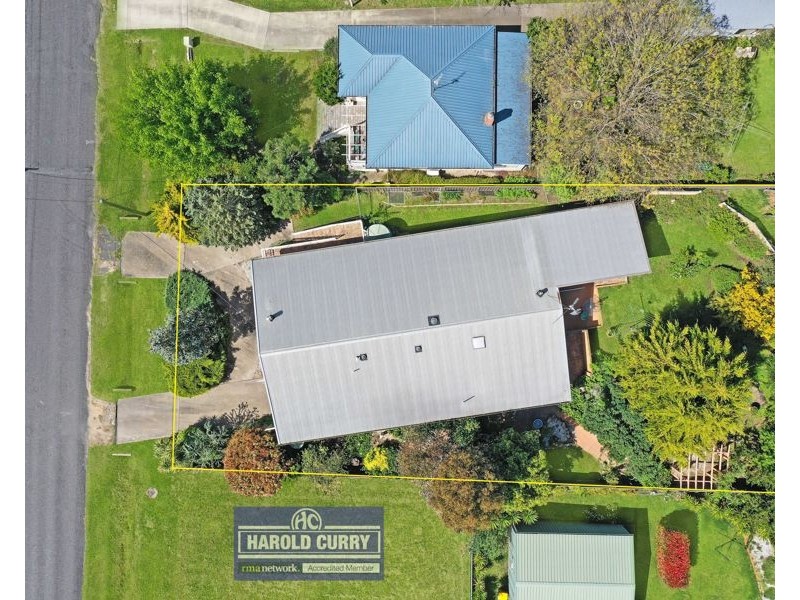 54 George Street, Tenterfield NSW 2372