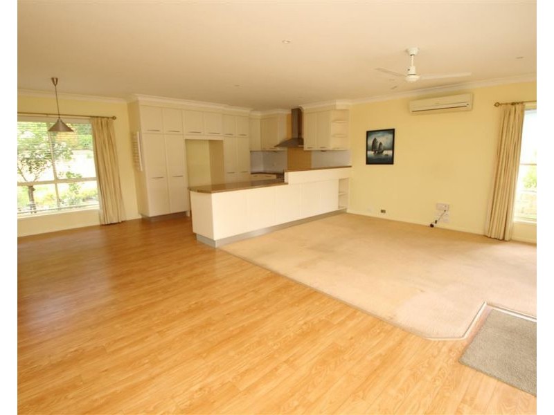 41 Parkes Drive, Tenterfield NSW 2372