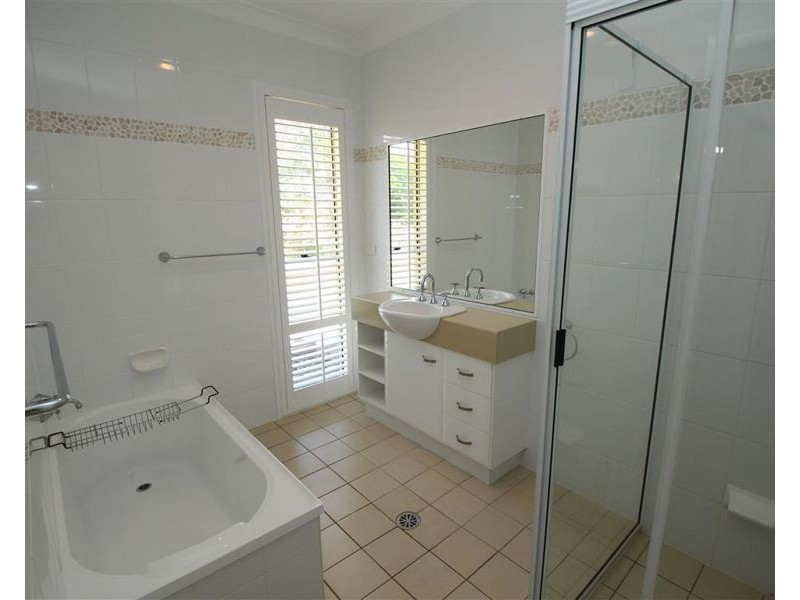 41 Parkes Drive, Tenterfield NSW 2372