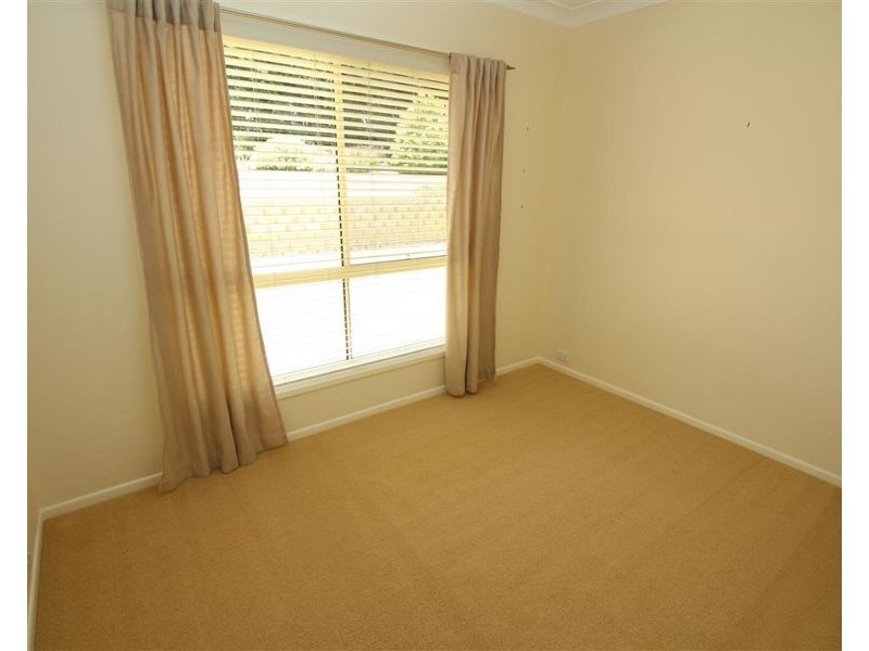 41 Parkes Drive, Tenterfield NSW 2372