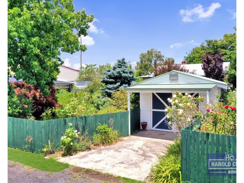 158 Manners Street, Tenterfield NSW 2372