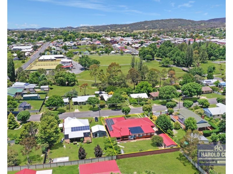 26 Duncan Street, Tenterfield NSW 2372
