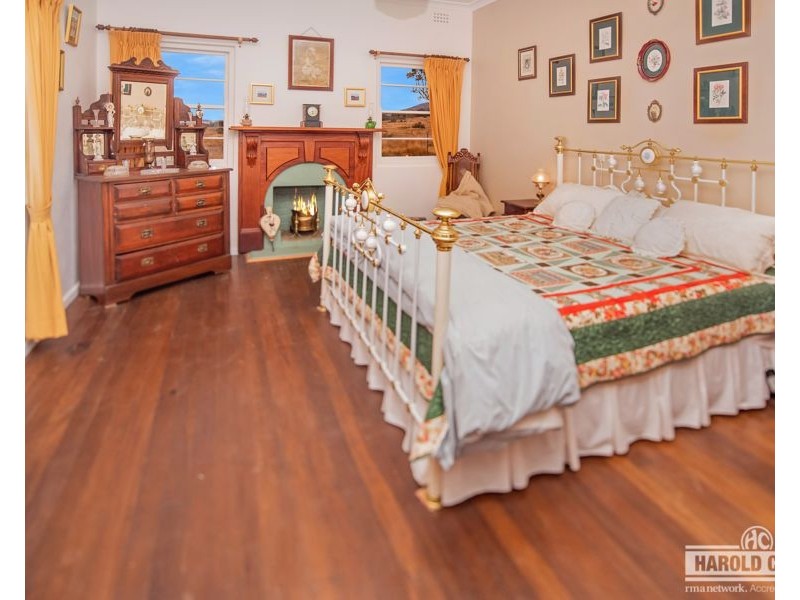 379 New England Highway, Tenterfield NSW 2372