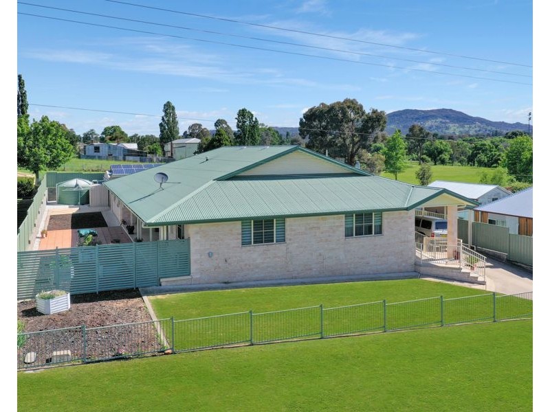 89 Petre Street, Tenterfield NSW 2372
