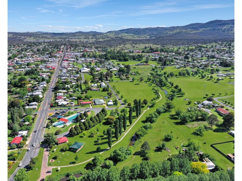 89 Petre Street, Tenterfield NSW 2372