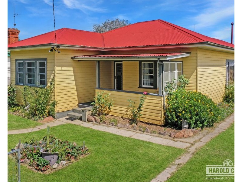 25 High Street, Tenterfield NSW 2372