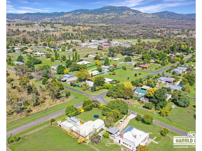54 Bulwer Street, Tenterfield NSW 2372