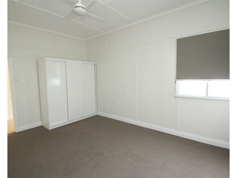 52 Wood Street, Tenterfield NSW 2372