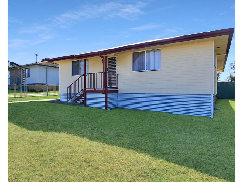 30 Miles Street, Tenterfield NSW 2372