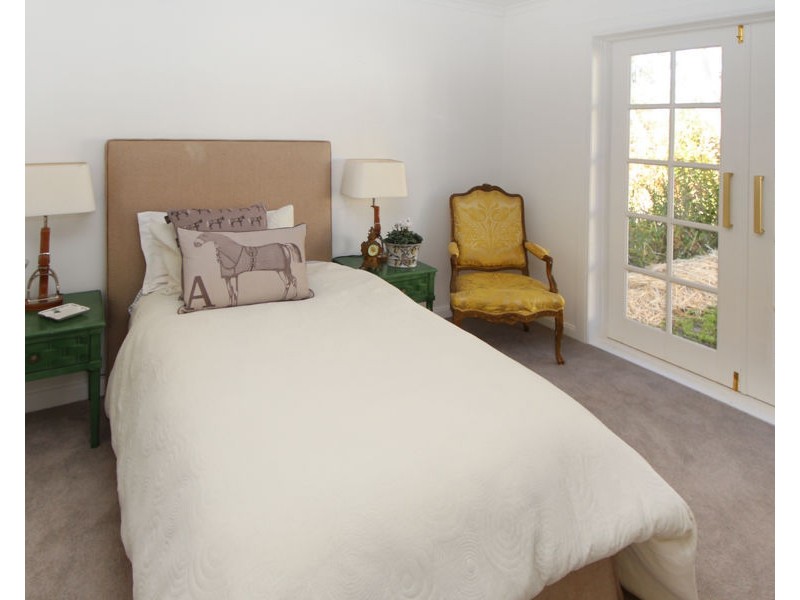 69 Riley Street, Tenterfield NSW 2372