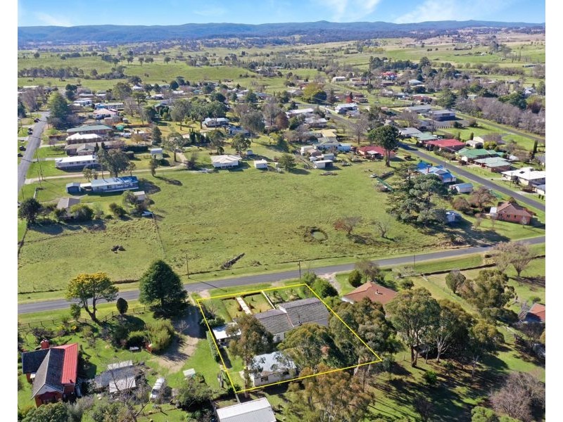 69 Riley Street, Tenterfield NSW 2372