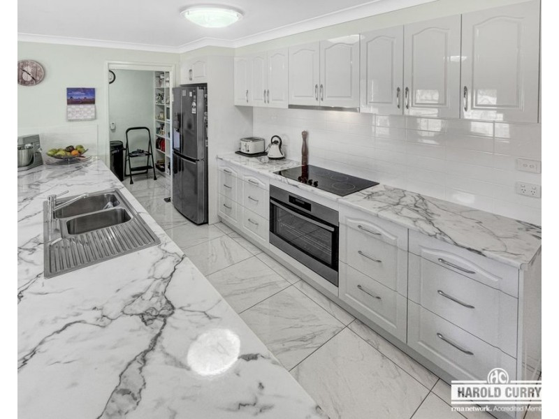 27 Holleys Road, Tenterfield NSW 2372