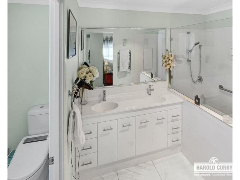 27 Holleys Road, Tenterfield NSW 2372