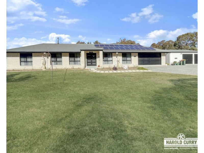 27 Holleys Road, Tenterfield NSW 2372