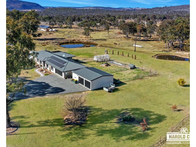 27 Holleys Road, Tenterfield NSW 2372