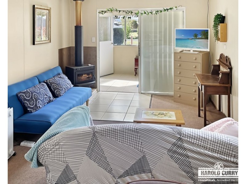 223 Douglas Street, Tenterfield NSW 2372