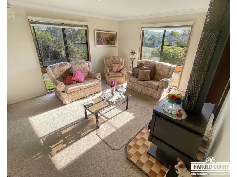 47 Logan Street, Tenterfield NSW 2372