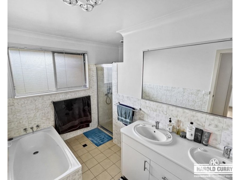 60 High Street, Tenterfield NSW 2372