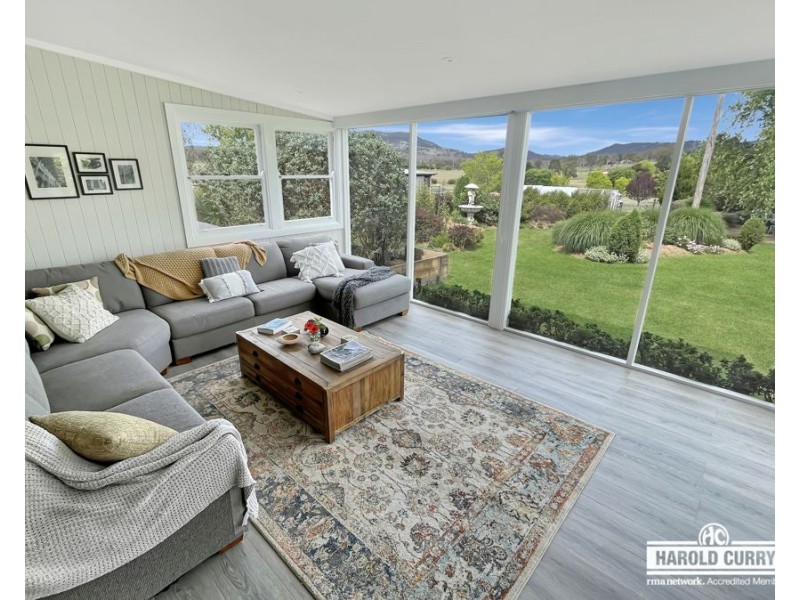 83 Douglas Street, Tenterfield NSW 2372