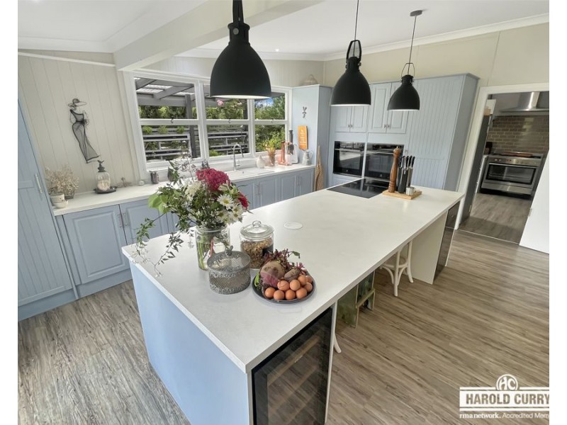 83 Douglas Street, Tenterfield NSW 2372