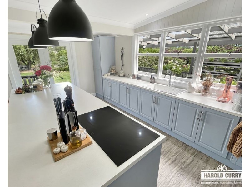 83 Douglas Street, Tenterfield NSW 2372