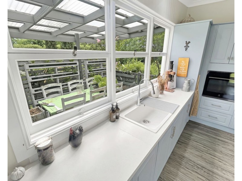 83 Douglas Street, Tenterfield NSW 2372