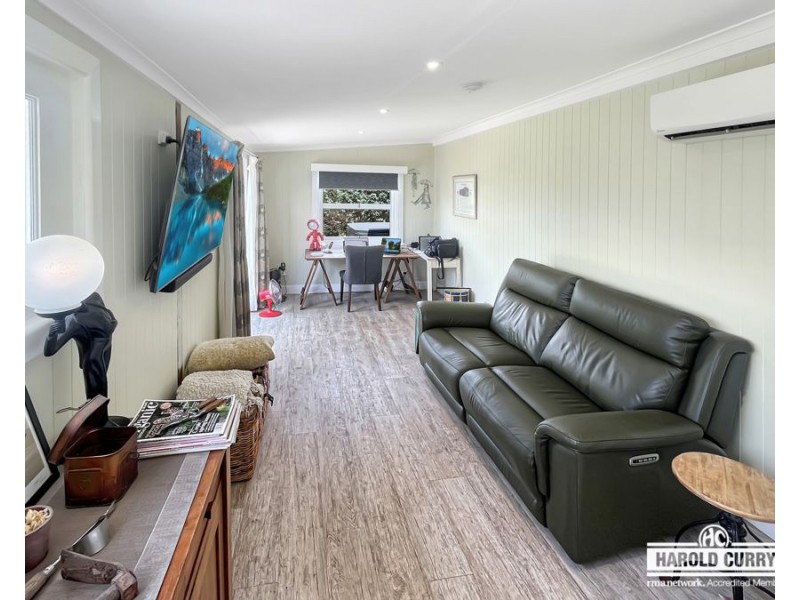 83 Douglas Street, Tenterfield NSW 2372