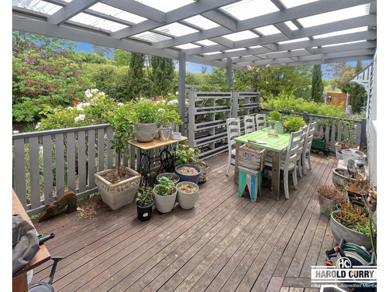 83 Douglas Street, Tenterfield NSW 2372