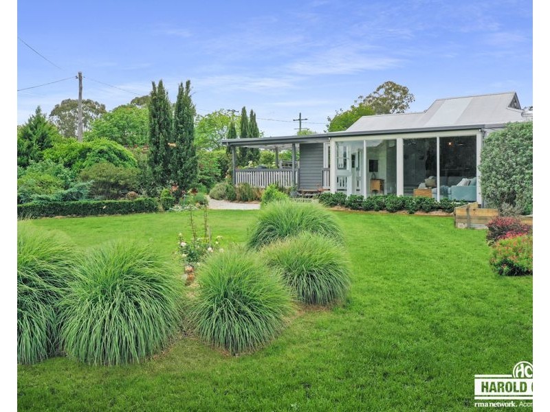 83 Douglas Street, Tenterfield NSW 2372