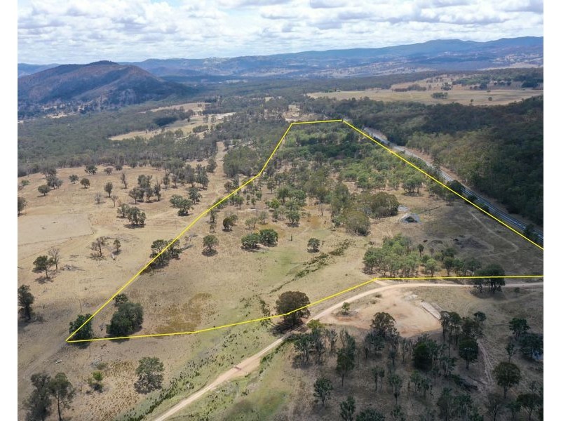 16 McCliftys Road, Bolivia, Tenterfield NSW 2372