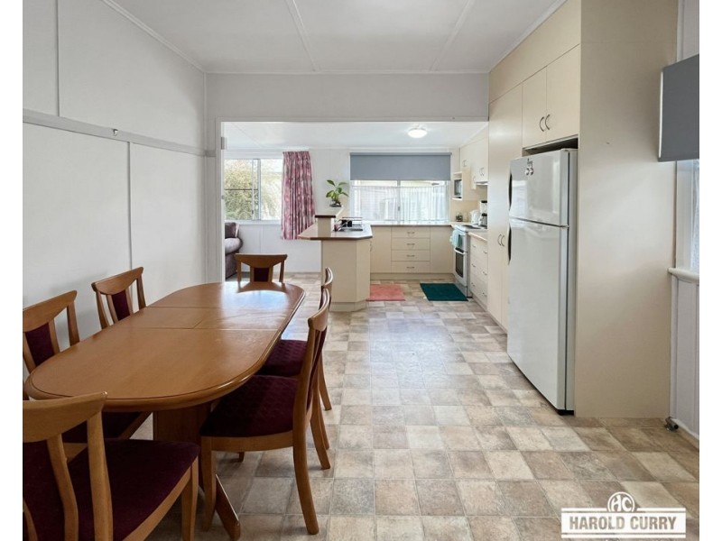 25 Molesworth Street, Tenterfield NSW 2372
