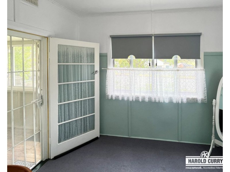 25 Molesworth Street, Tenterfield NSW 2372