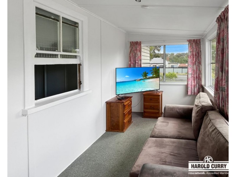 25 Molesworth Street, Tenterfield NSW 2372