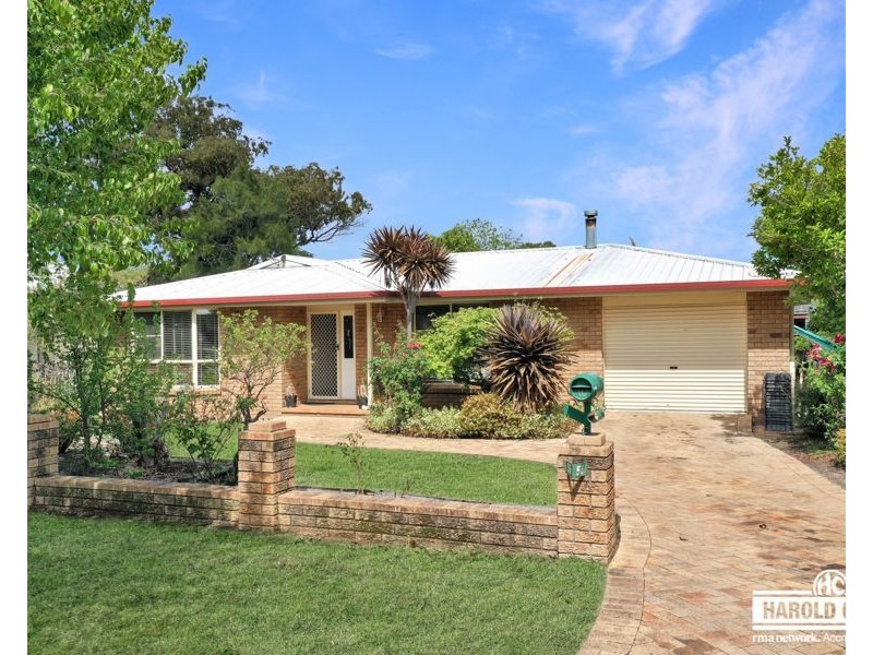 56 Wood Street, Tenterfield NSW 2372