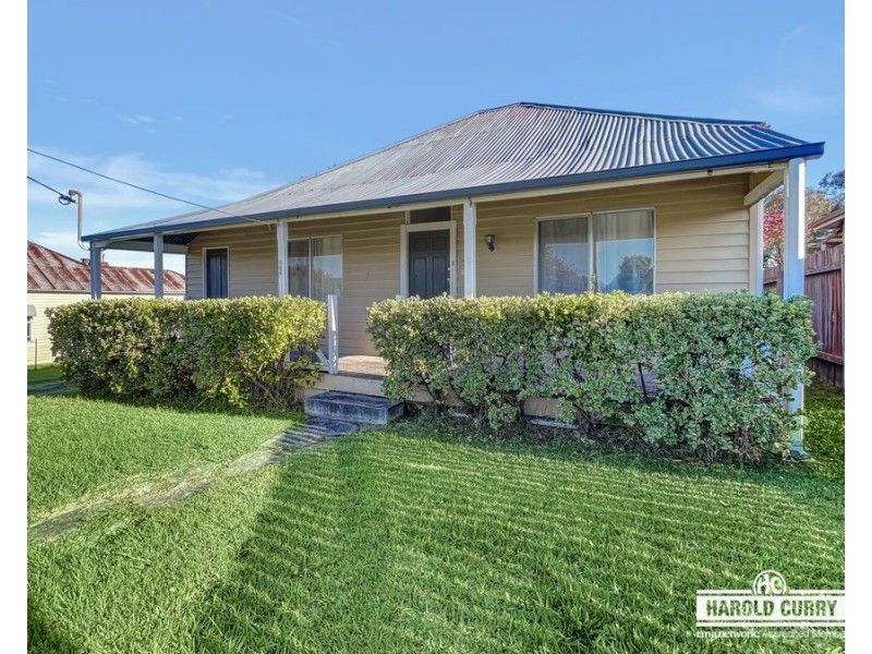 106 Miles Street, Tenterfield NSW 2372