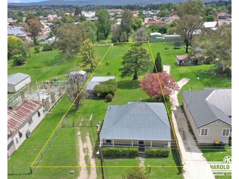 106 Miles Street, Tenterfield NSW 2372