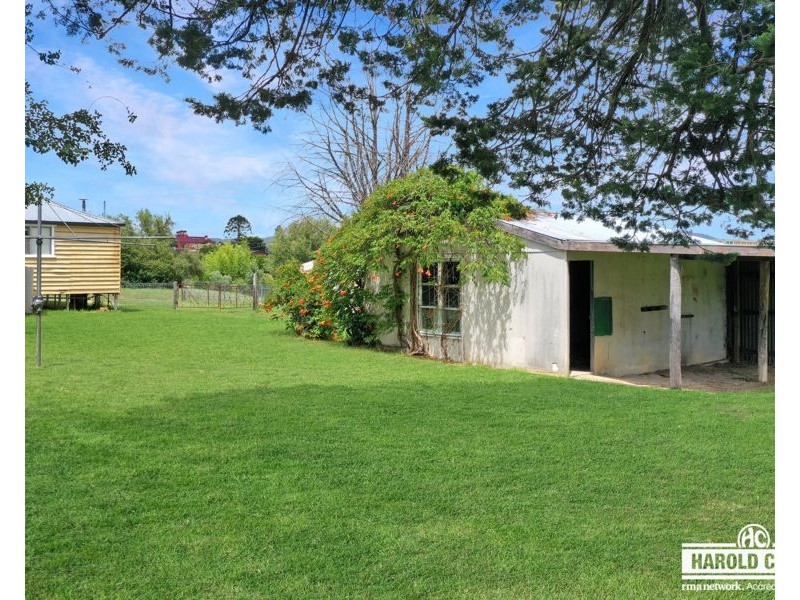 106 Miles Street, Tenterfield NSW 2372