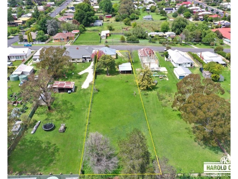 106 Miles Street, Tenterfield NSW 2372