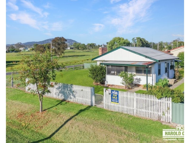 54 Pelham Street, Tenterfield NSW 2372