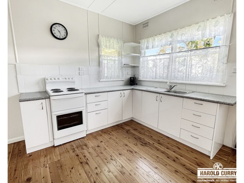 54 Pelham Street, Tenterfield NSW 2372