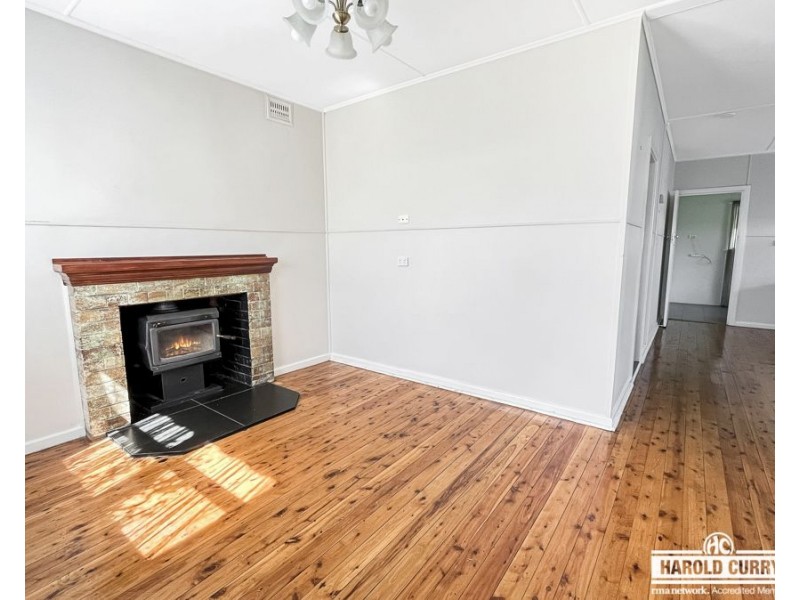 54 Pelham Street, Tenterfield NSW 2372
