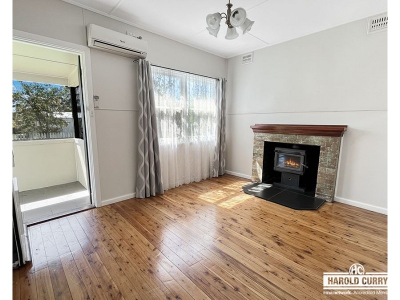 54 Pelham Street, Tenterfield NSW 2372