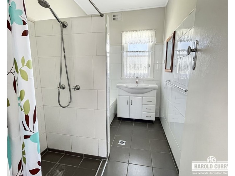 54 Pelham Street, Tenterfield NSW 2372