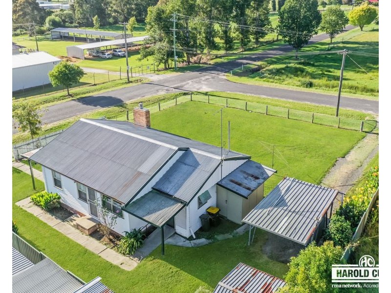 54 Pelham Street, Tenterfield NSW 2372