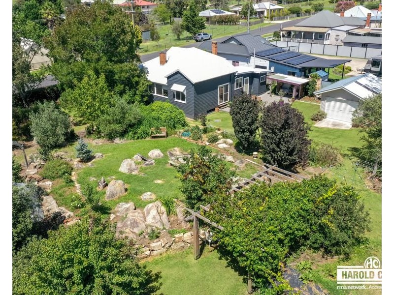 40 Manners Street, Tenterfield NSW 2372