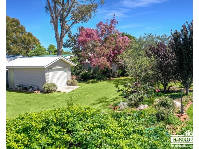 40 Manners Street, Tenterfield NSW 2372