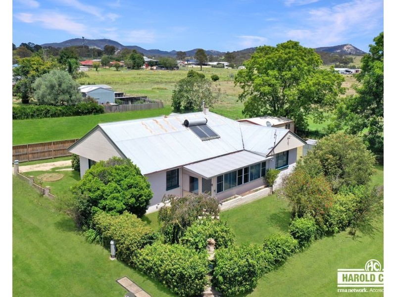 77 Cowper Street, Tenterfield NSW 2372