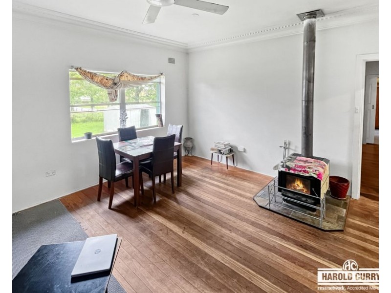 77 Cowper Street, Tenterfield NSW 2372