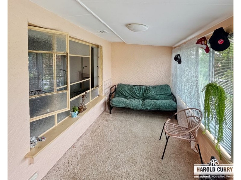 77 Cowper Street, Tenterfield NSW 2372