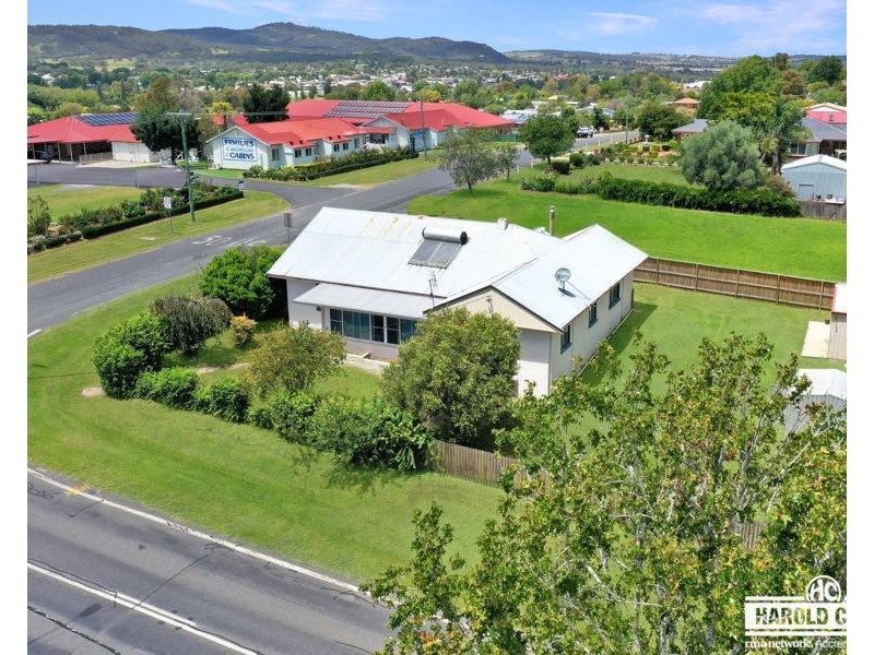 77 Cowper Street, Tenterfield NSW 2372